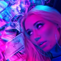 Iggy Azalea &#038; Tyga &#8220;KREAM&#8221;